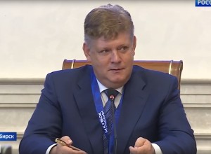 Полпред и губернатор поздравили новосибирский «Локомотив» с победой в Кубке России